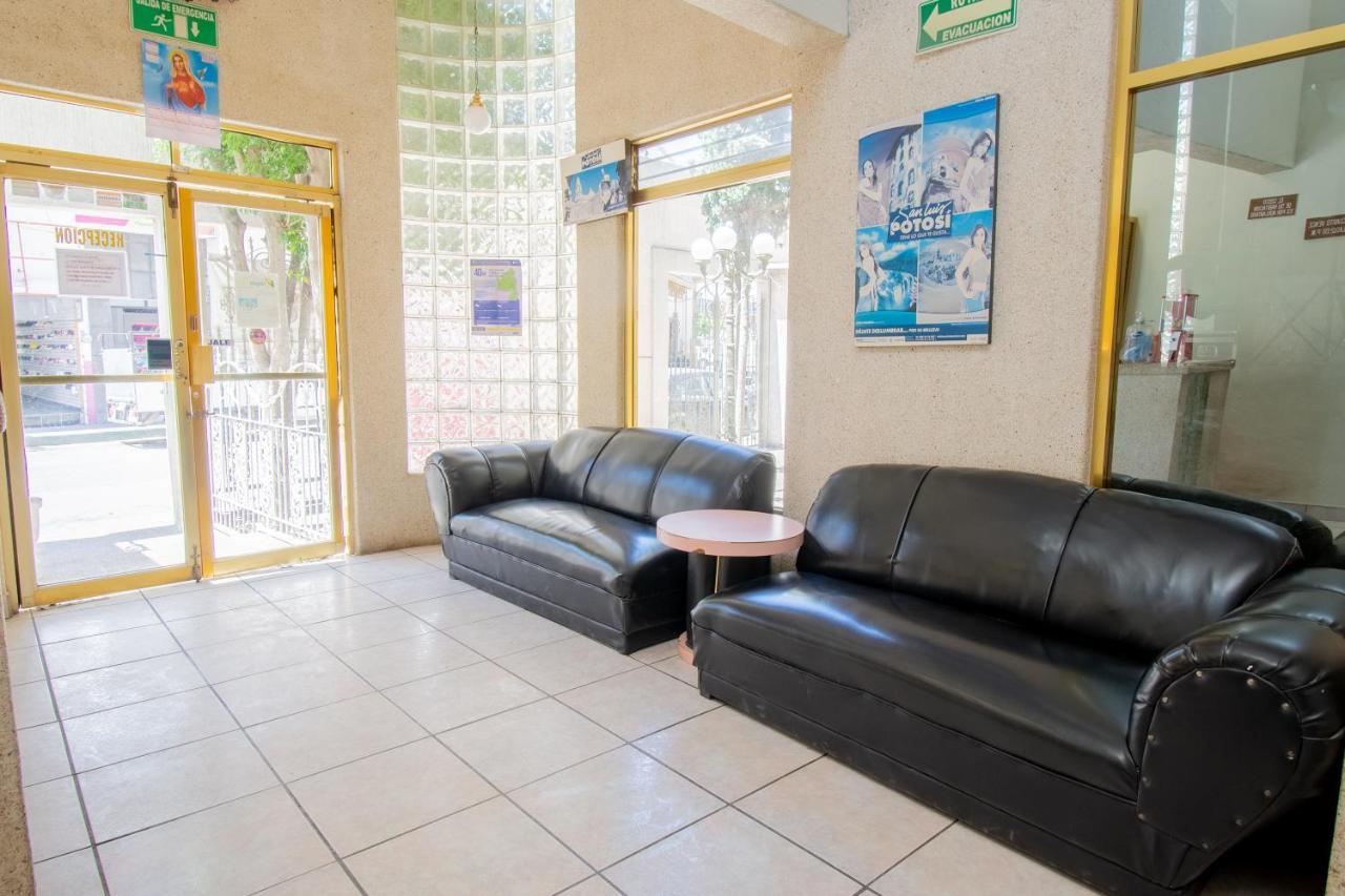 Oyo Hotel Casino Del Valle, Matehuala Zewnętrze zdjęcie